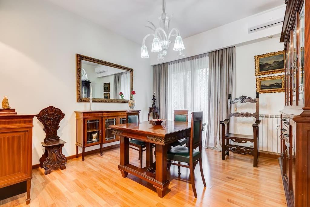 Exclusive Apartment In Eur Lake Рим Екстер'єр фото