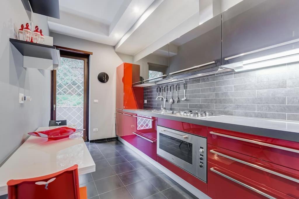 Exclusive Apartment In Eur Lake Рим Екстер'єр фото