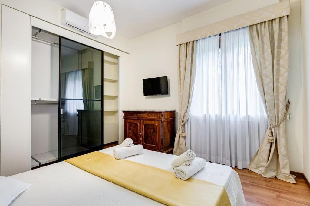Exclusive Apartment In Eur Lake Рим Екстер'єр фото